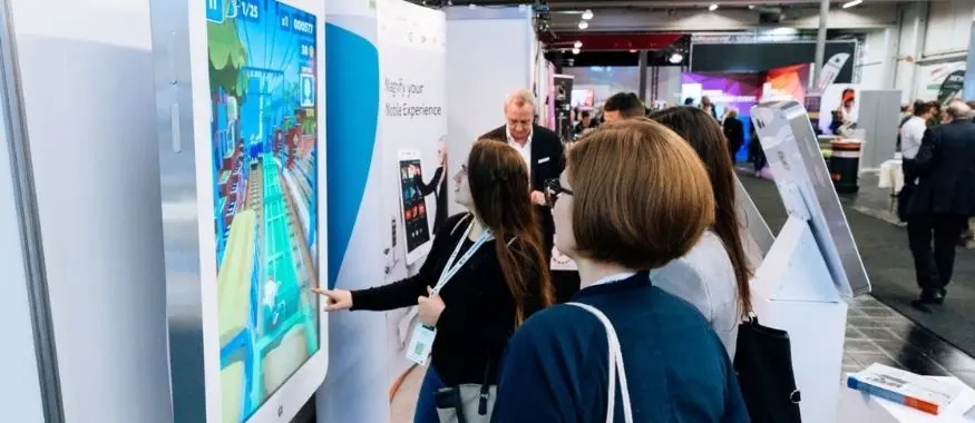 Giant Smartphone Rental for Trade Shows and Events