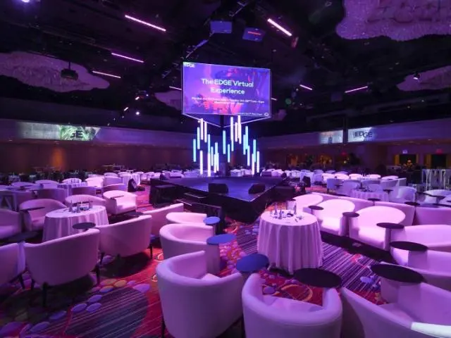 event design stage in the round